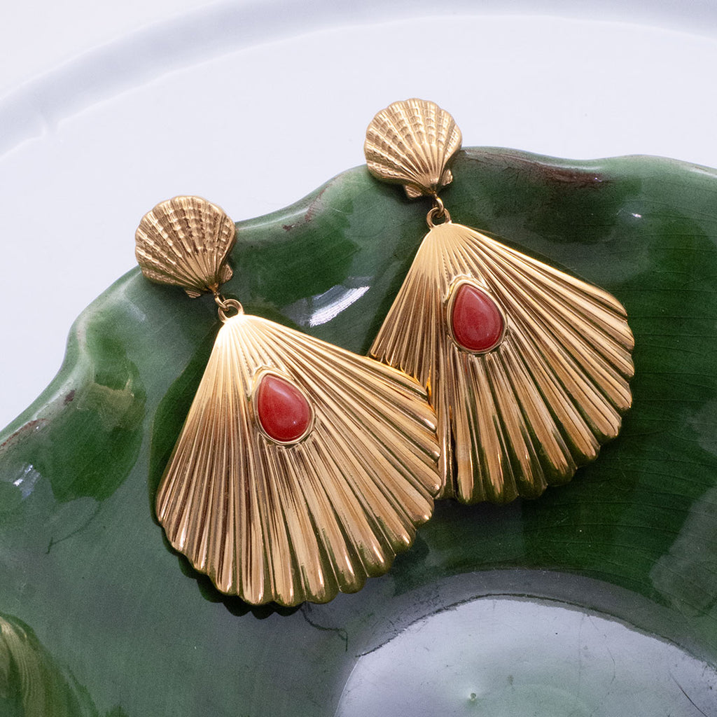 BOUCLES D'OREILLES CARNOTA - COQUILLAGES DORES ET CORAIL