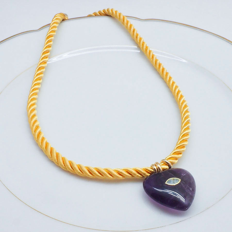 COLLIER DEVA - COEUR AMETHYSTE SUR CORDON MIEL