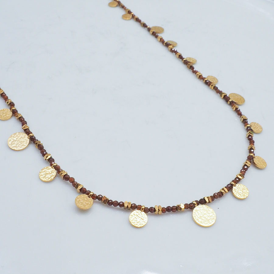 COLLIER CAYES - SAUTOIR A PAMPILLES DOREES