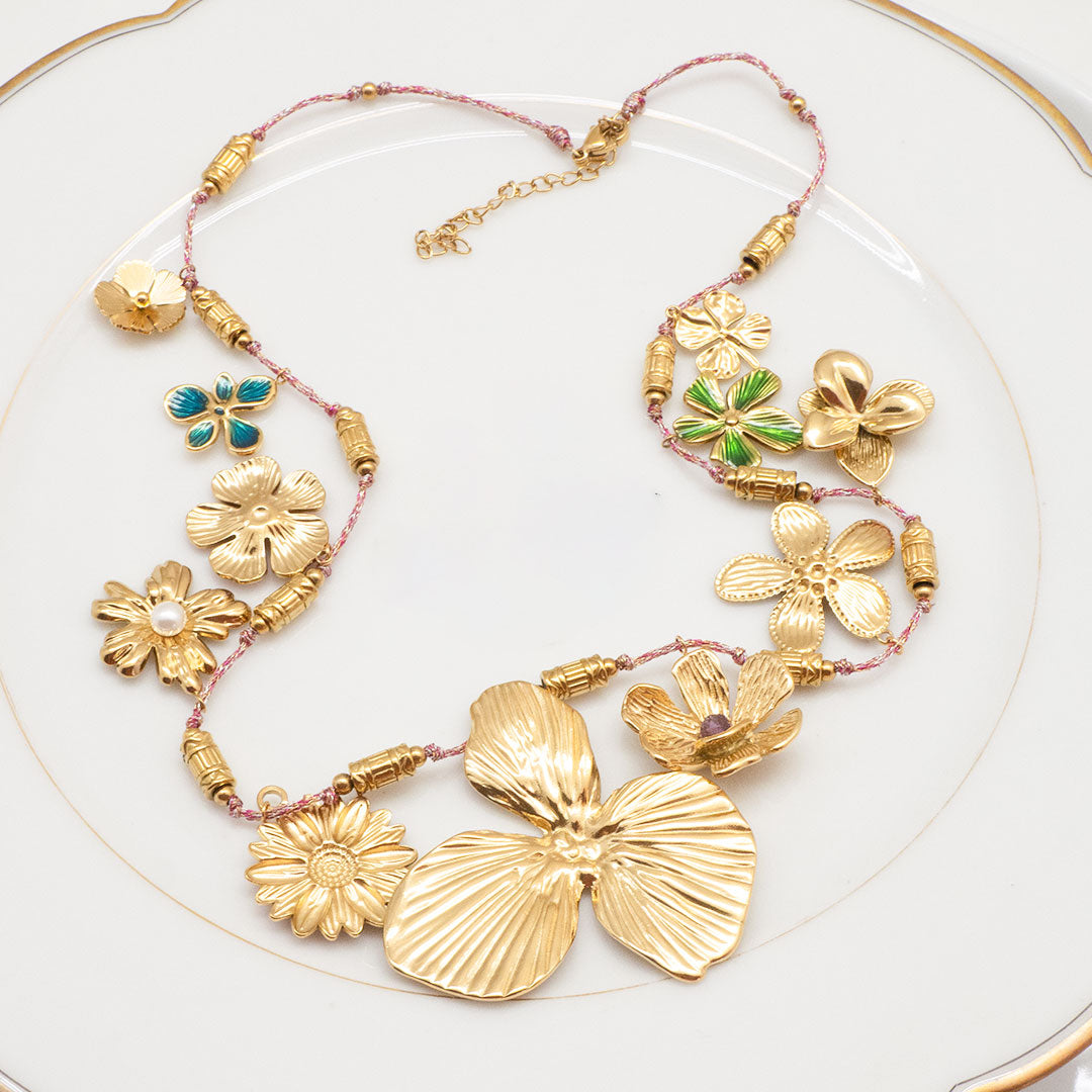 COLLIER LAVADORES - GRIGRIS FLORAUX