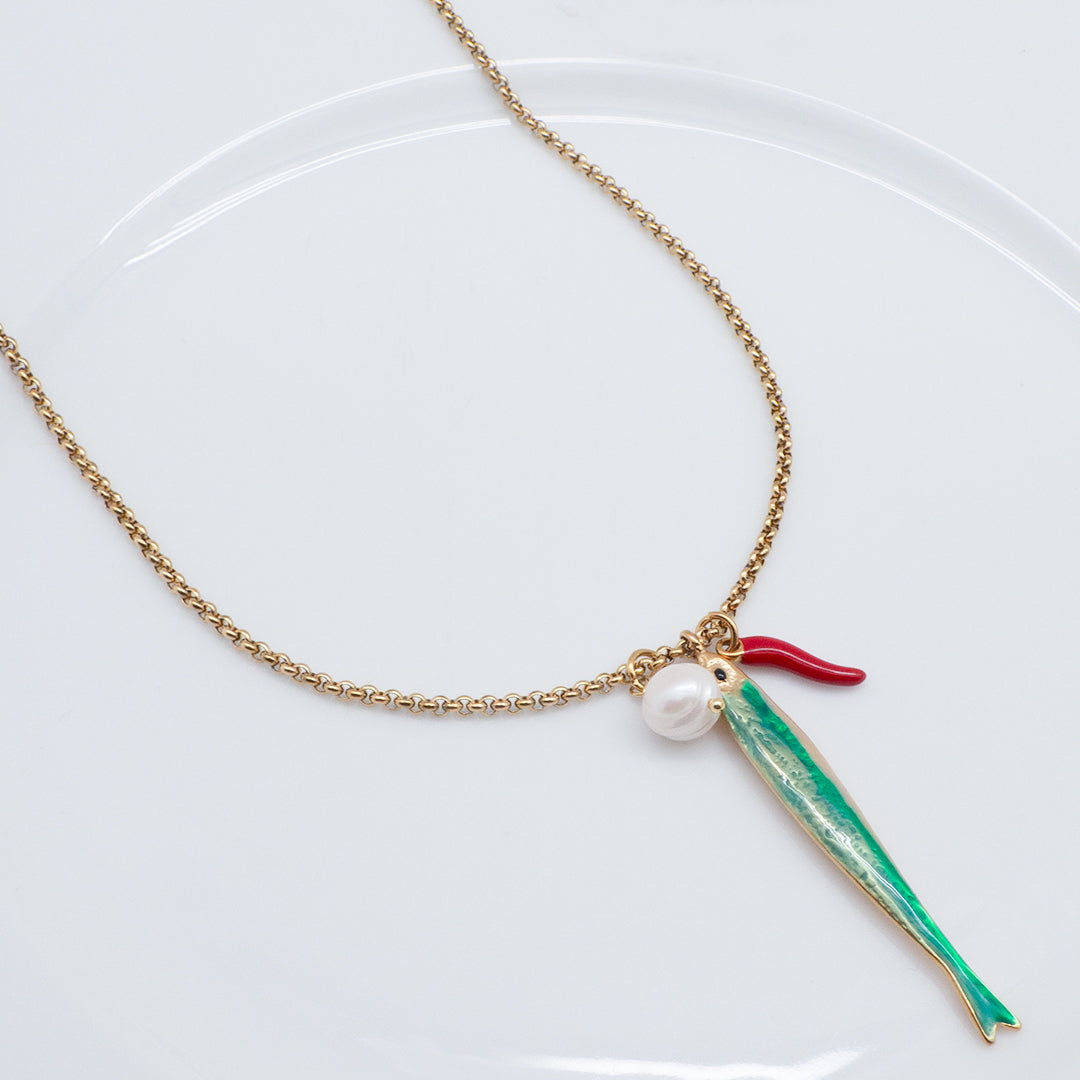 COLLIER MERCADO ABASTOS - SAUTOIR CHAÎNE DORÉ ET PAMPILLES POISSON, PIMENT ET PERLE
