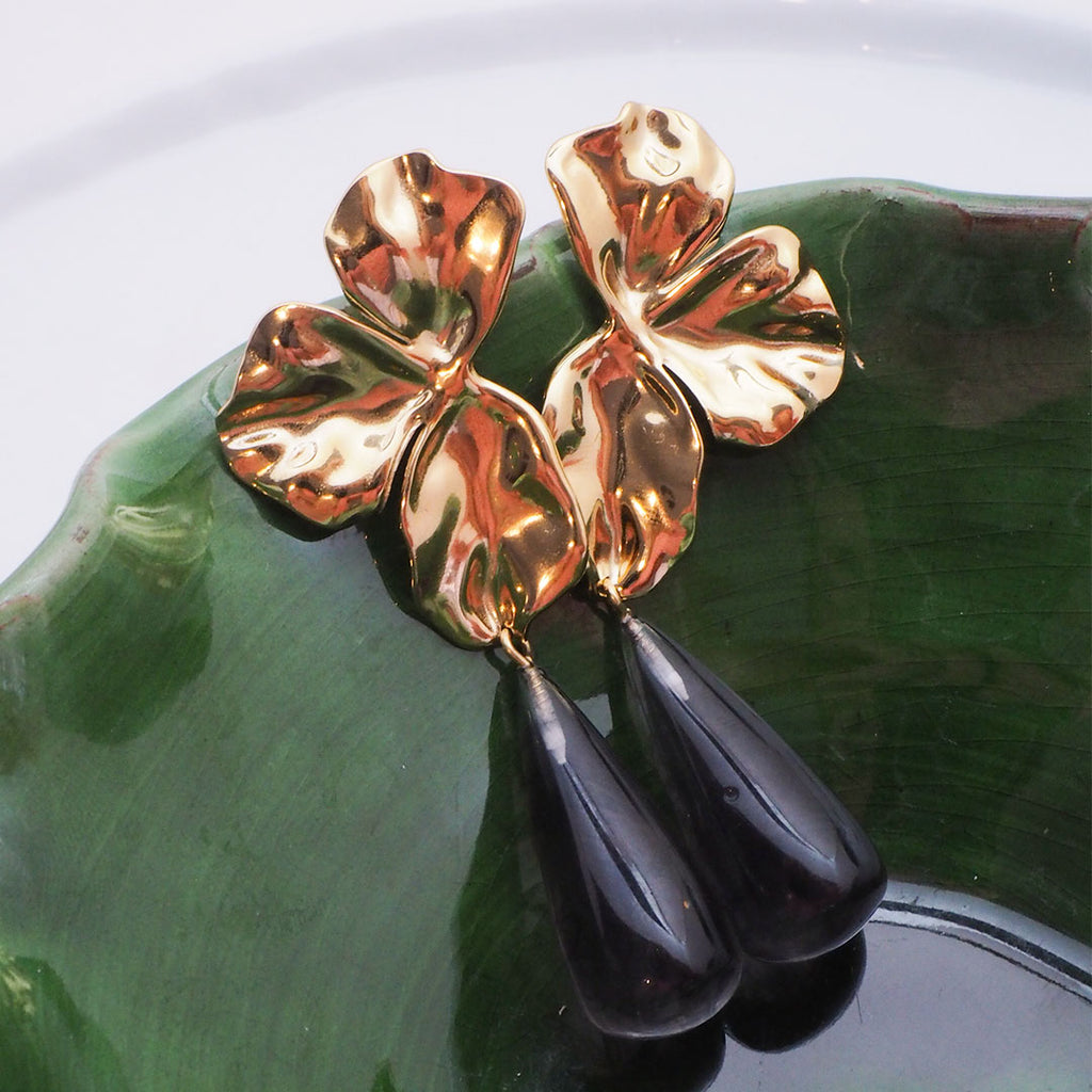 BOUCLES D'OREILLES ESTEIRO - 3 PÉTALES ET GOUTTES GRISES